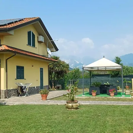 Vakantiehuis Charme Rustico Con Ampio Giardino E Piscina Con Due *
